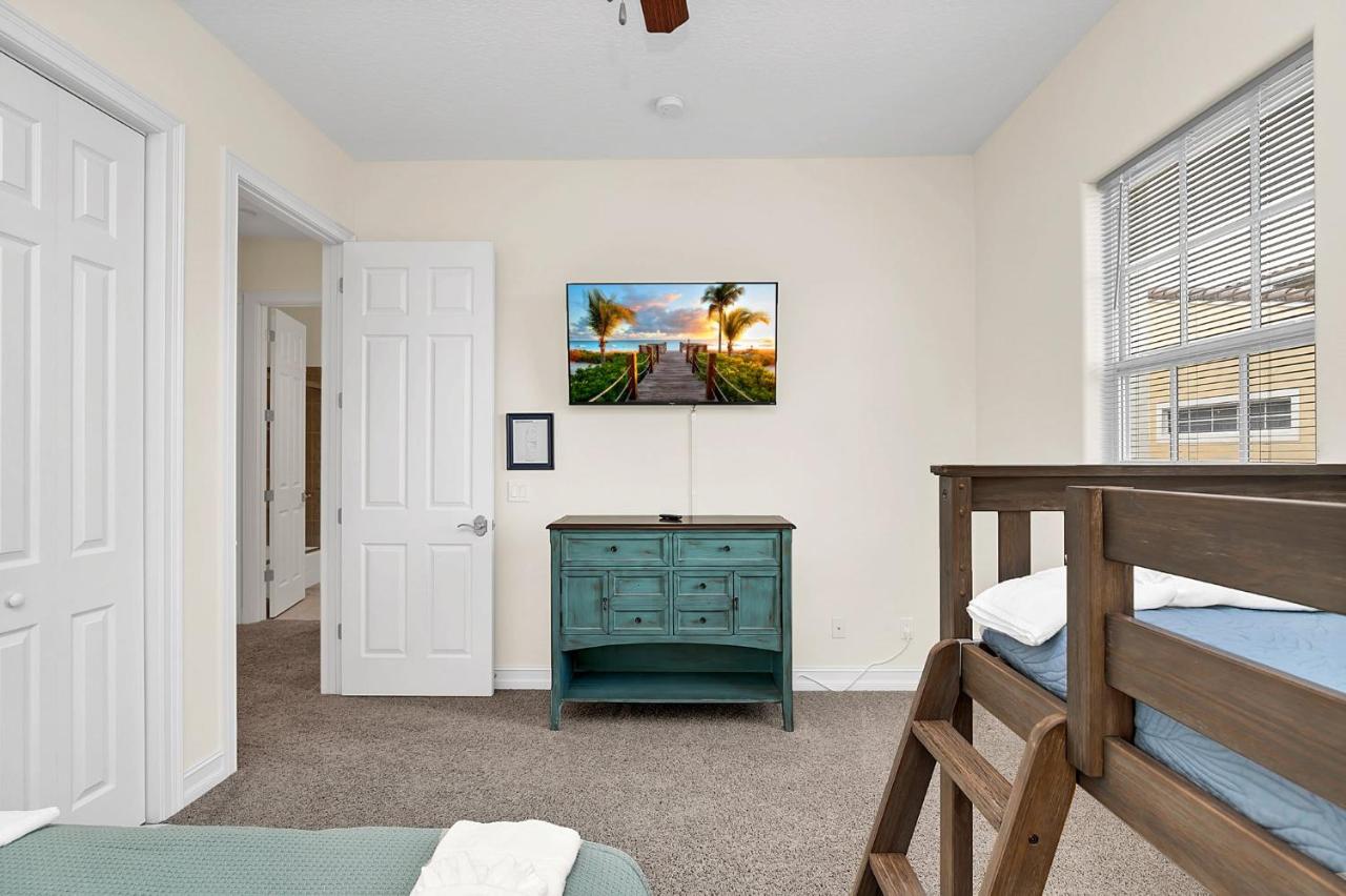 | Latitude Adjustment - 3BR Short walk to beach