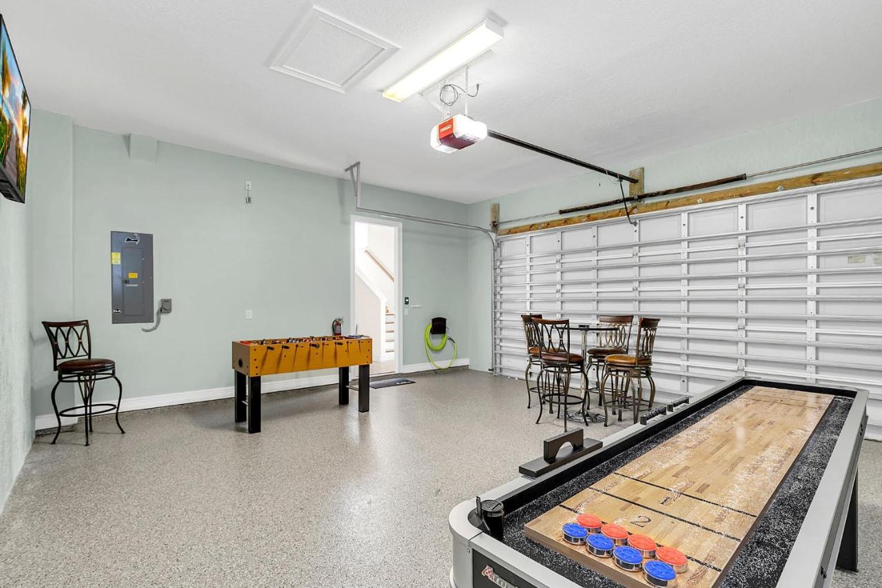 | Latitude Adjustment - 3BR Short walk to beach