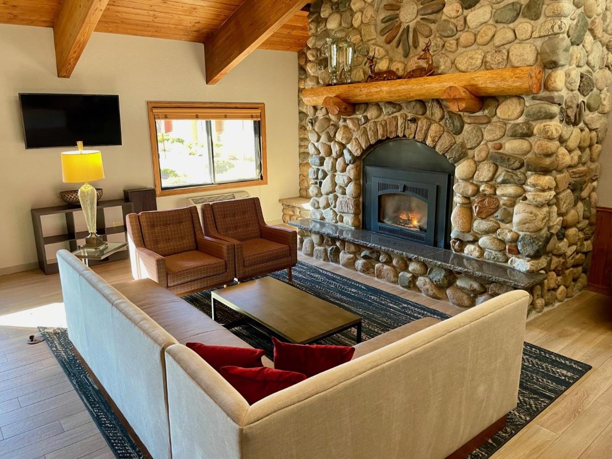 | AmericInn by Wyndham Tofte Near Lake Superior