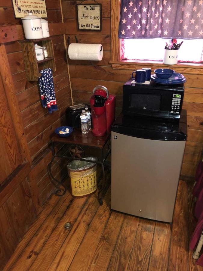 | Country Accents - Patriot Cabin