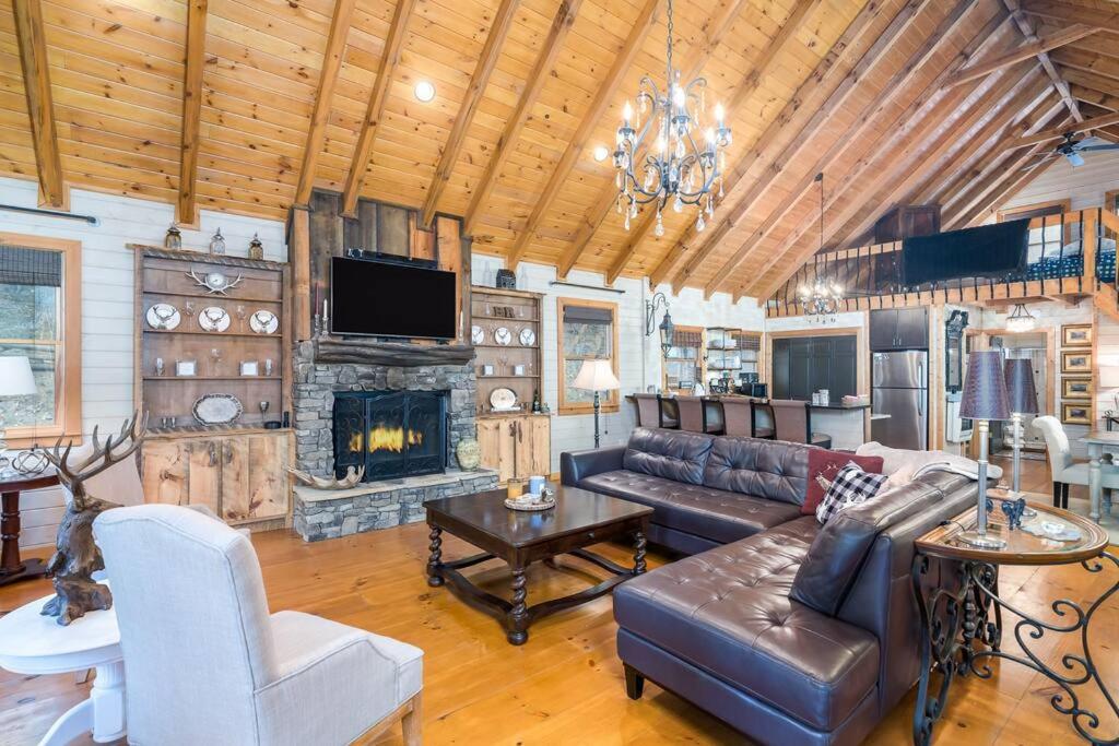 | Laurel Mountain Chalet