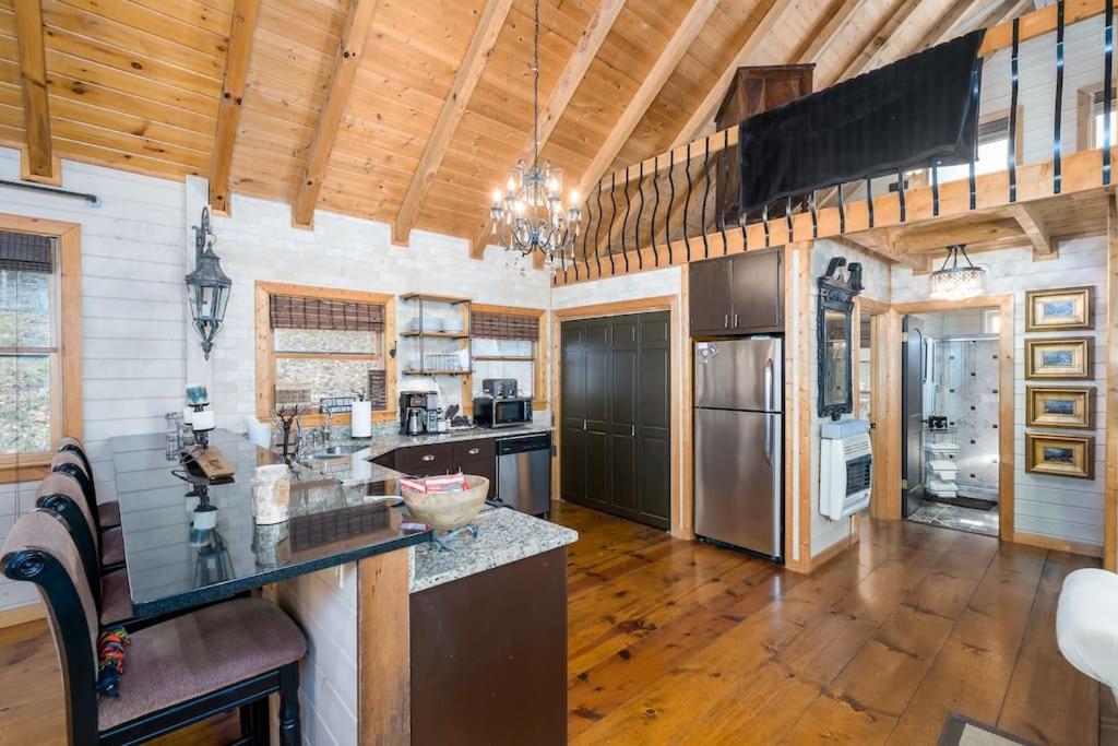 | Laurel Mountain Chalet