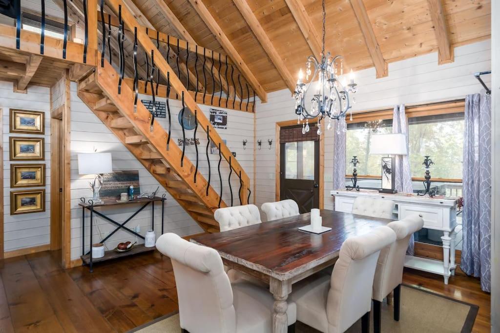 | Laurel Mountain Chalet