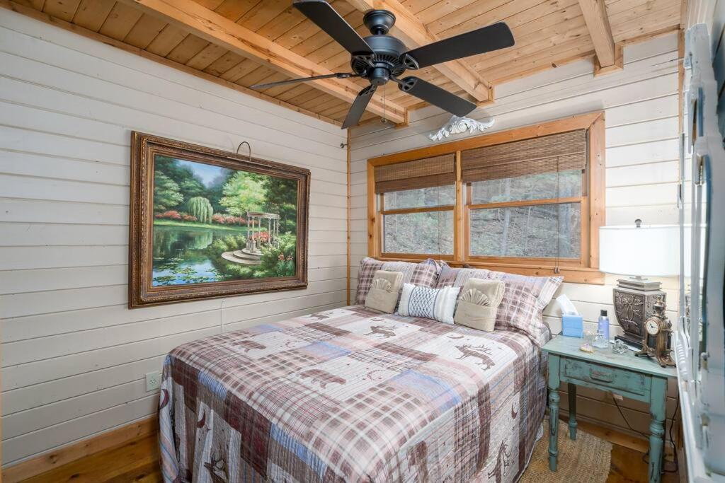 | Laurel Mountain Chalet