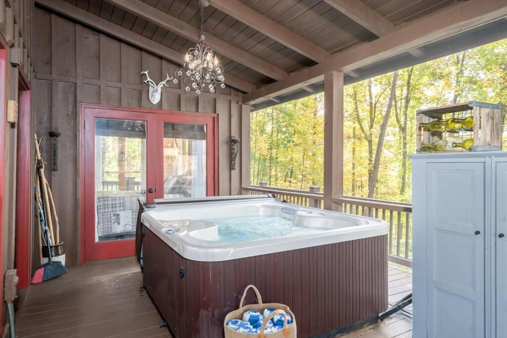 | Laurel Mountain Chalet