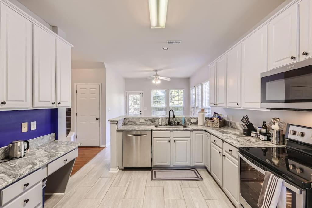  | 5 miles to RTP & RDU airport in Morrisville