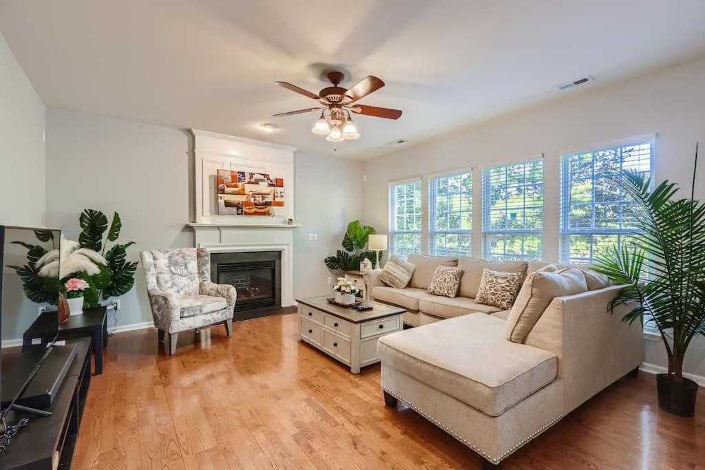  | 5 miles to RTP & RDU airport in Morrisville
