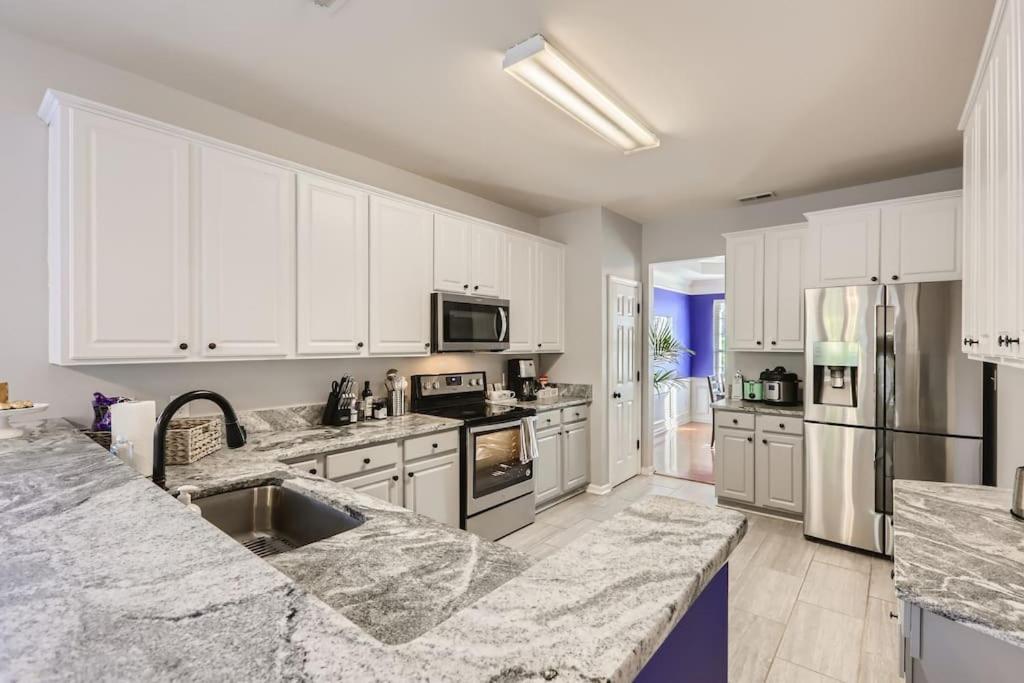 | 5 miles to RTP & RDU airport in Morrisville
