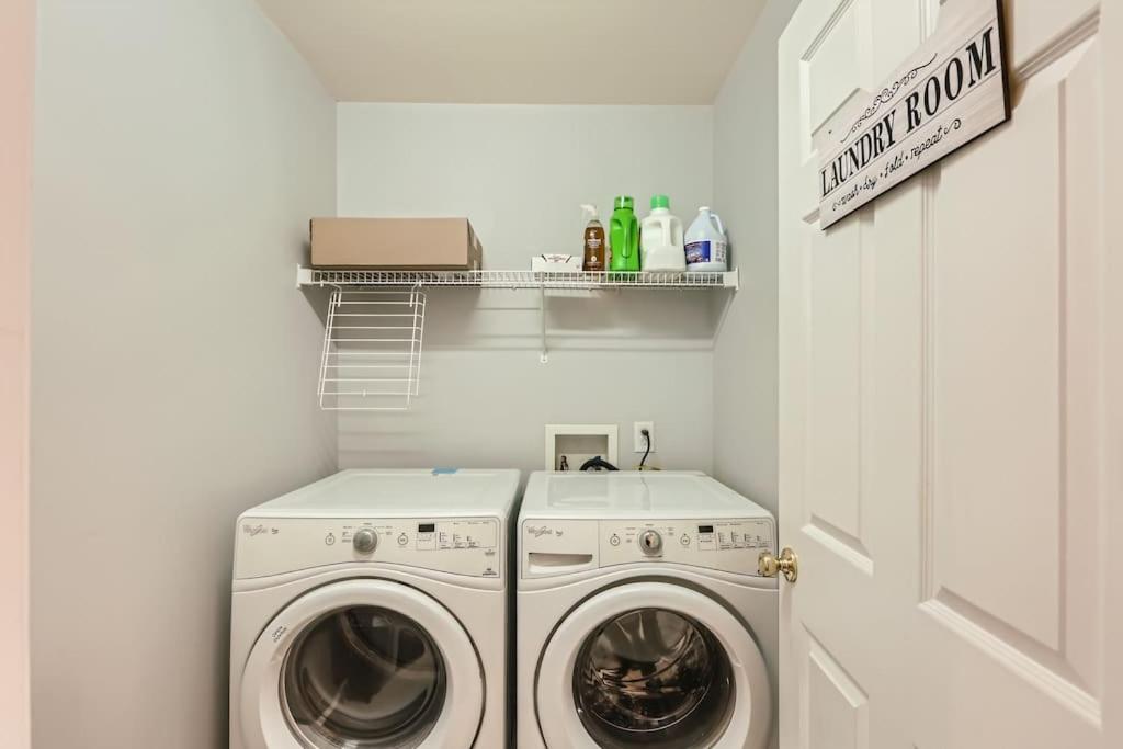  | 5 miles to RTP & RDU airport in Morrisville