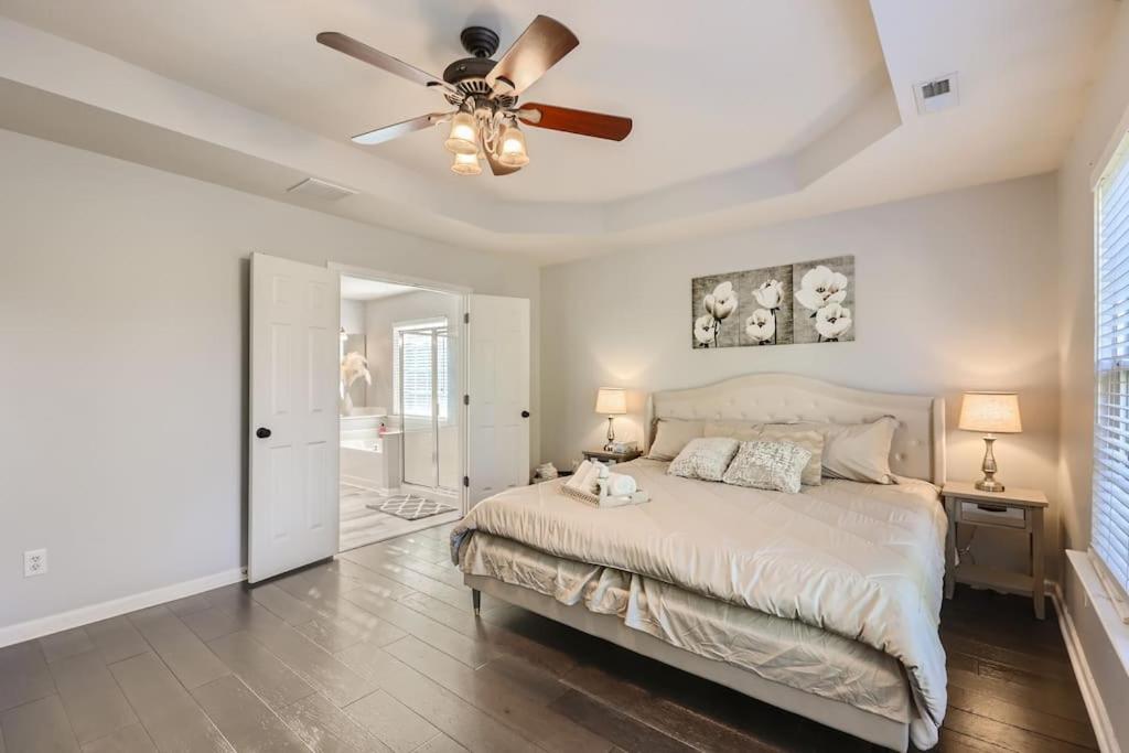  | 5 miles to RTP & RDU airport in Morrisville