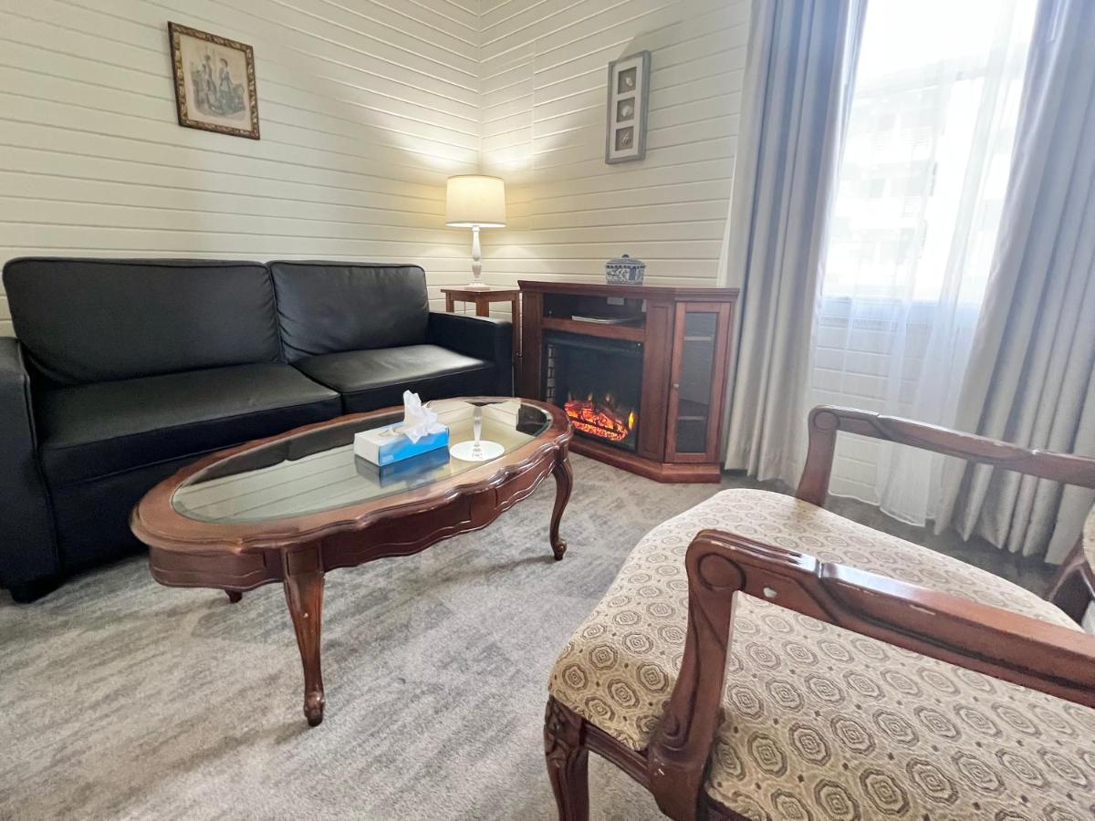  | Gilbert Inn
