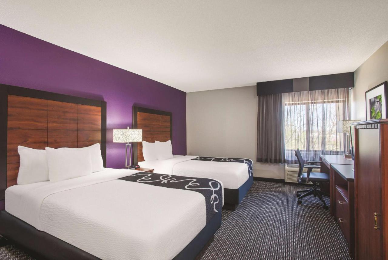 Double Room with Two Double Beds at La Quinta Inn & Suites by Wyndham Univ Area Chapel Hill