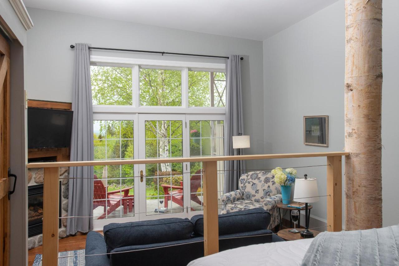 | Lodge at Moosehead Lake