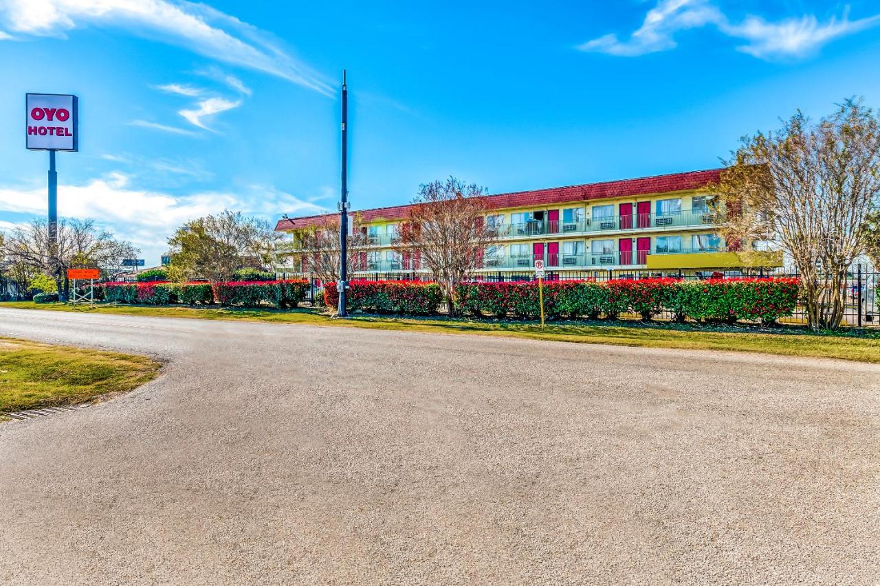 | OYO Hotel Houston Southwest I-69