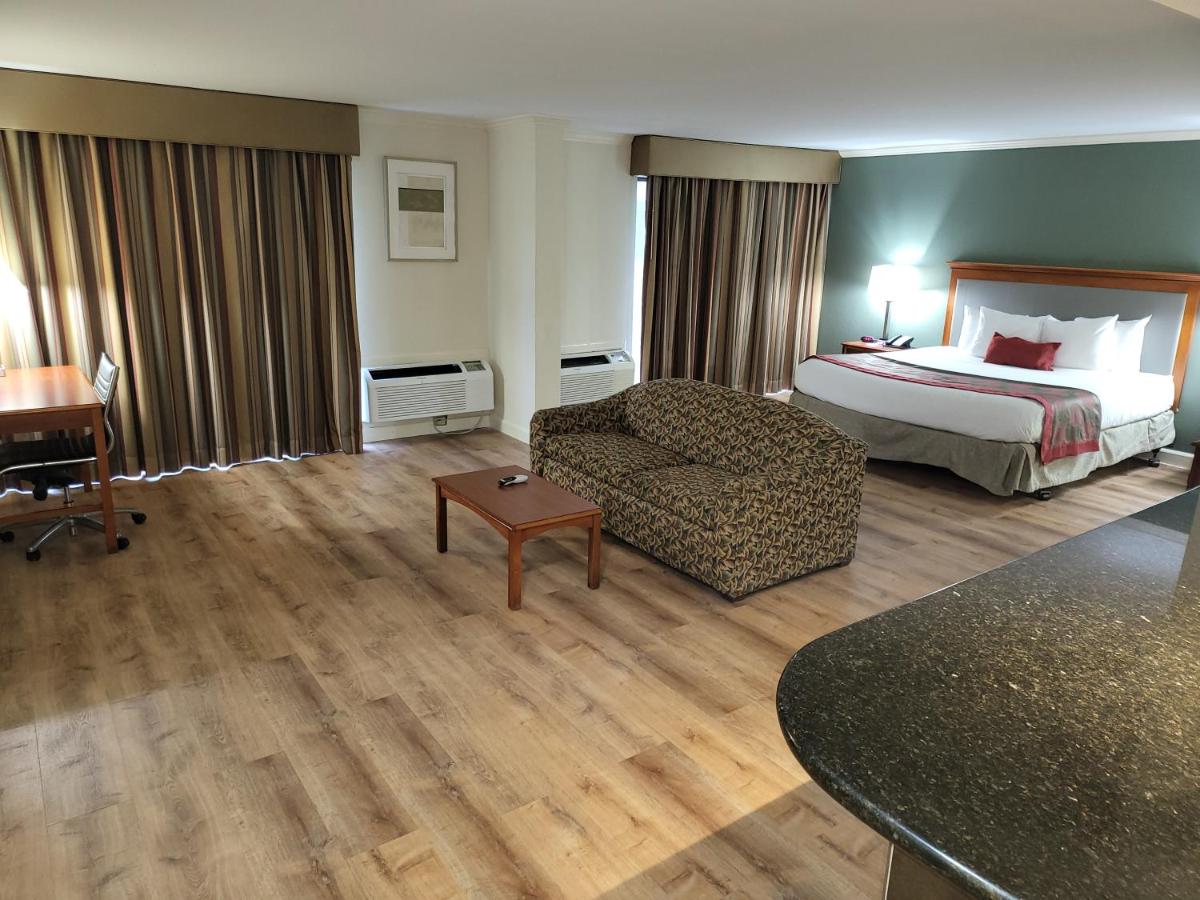 King Suite with Sofa Bed - Non-Smoking at Ramada by Wyndham Houston Intercontinental Airport East