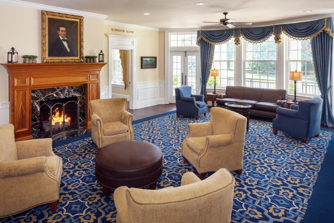 | Historic Boone Tavern
