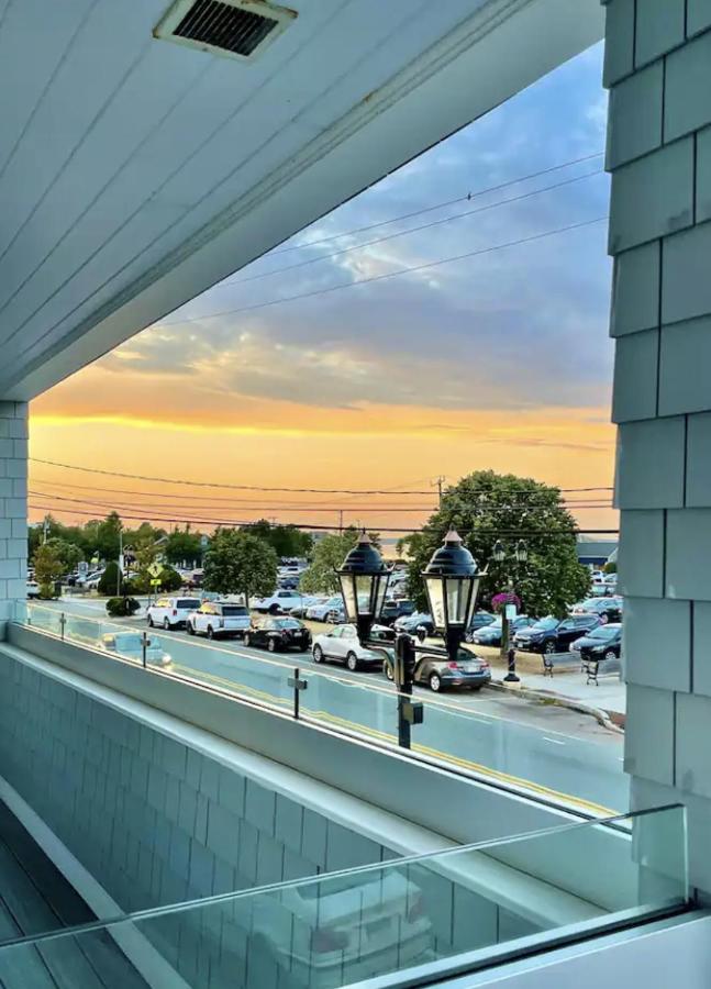 | Harbourtown Suite Water View