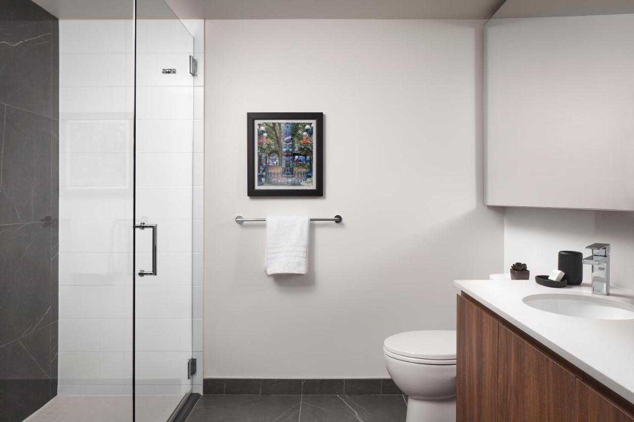 Executive Two-Bedroom Suite & Office at Level Seattle Downtown - South Lake Union