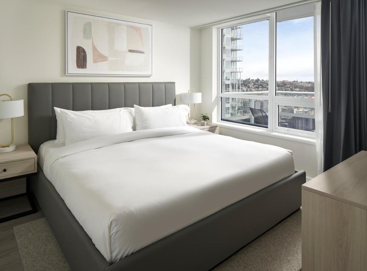 Executive Three Bedroom Suite at Level Seattle Downtown - South Lake Union