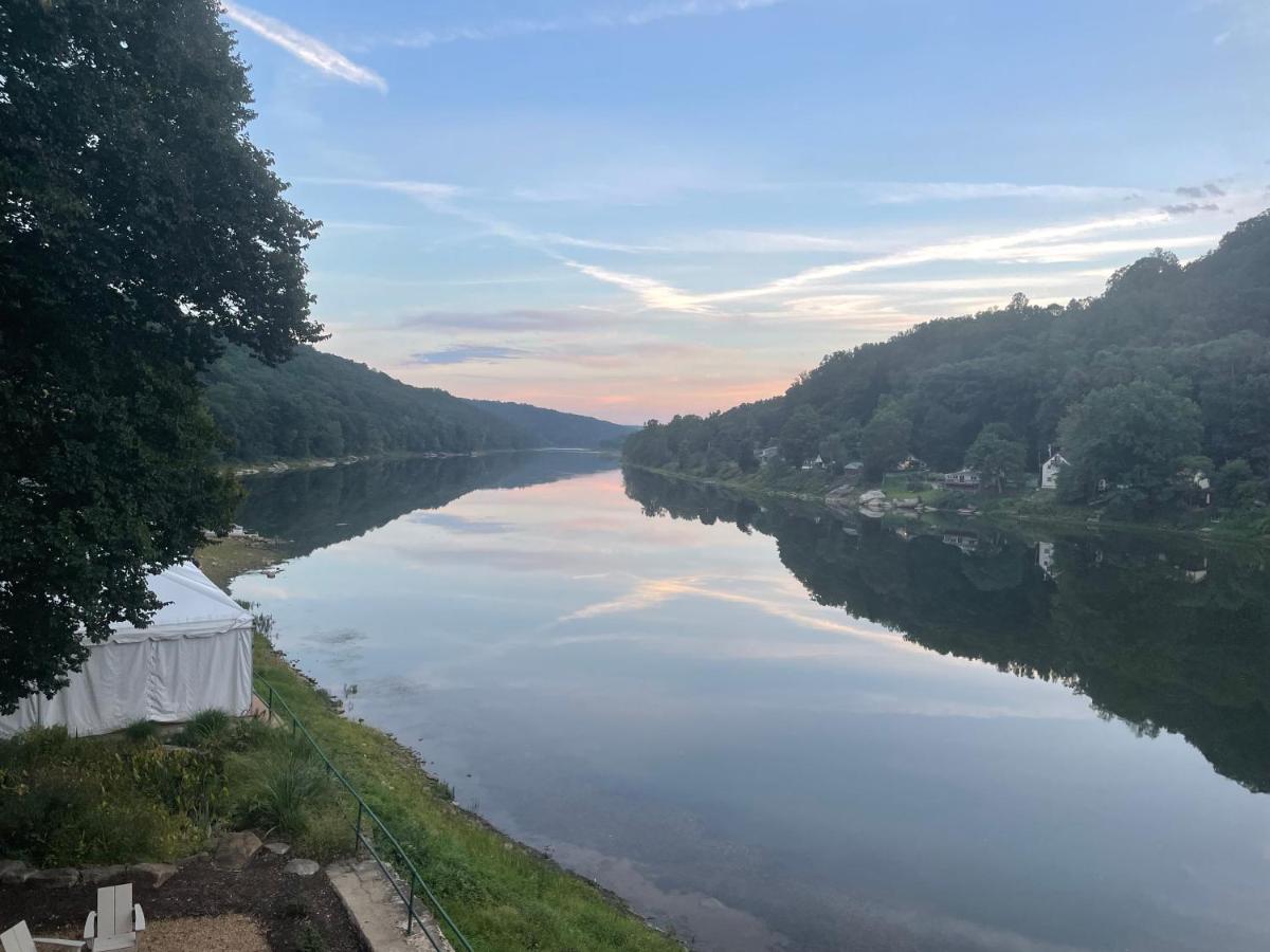 | Foxburg Inn