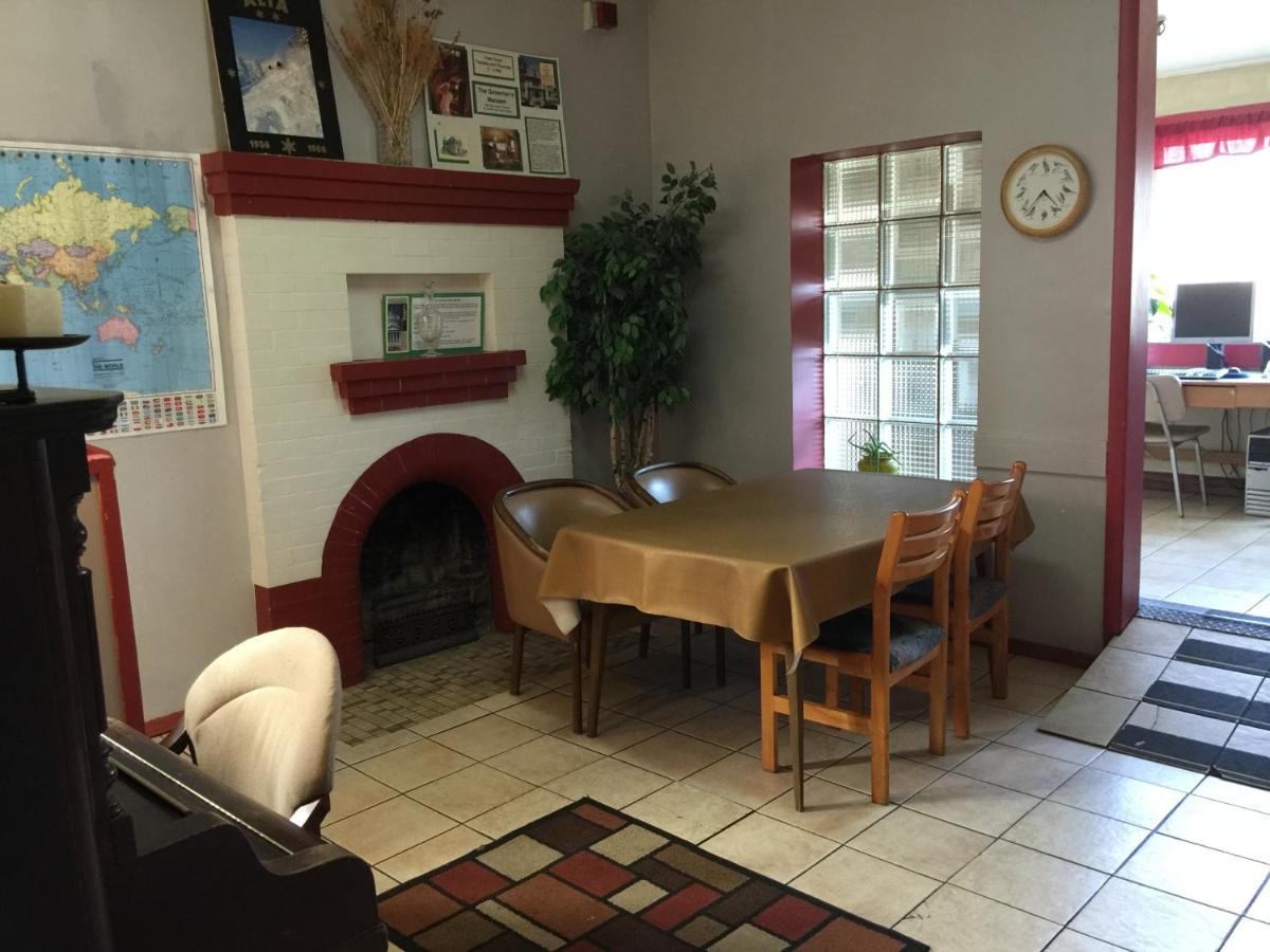  | Avenues Hostel