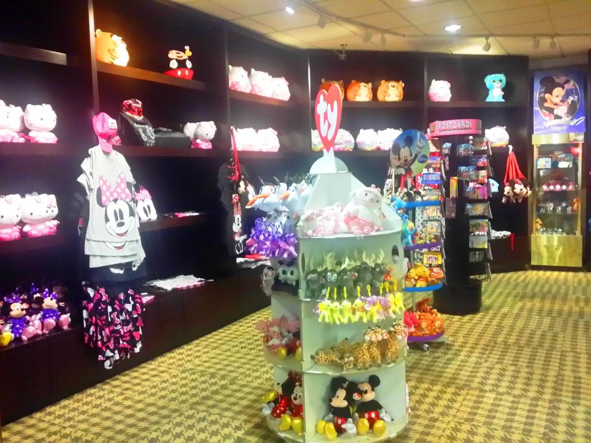 | Anaheim Majestic Garden Hotel