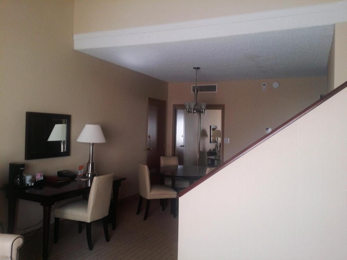 Superior Loft Suite at Anaheim Majestic Garden Hotel