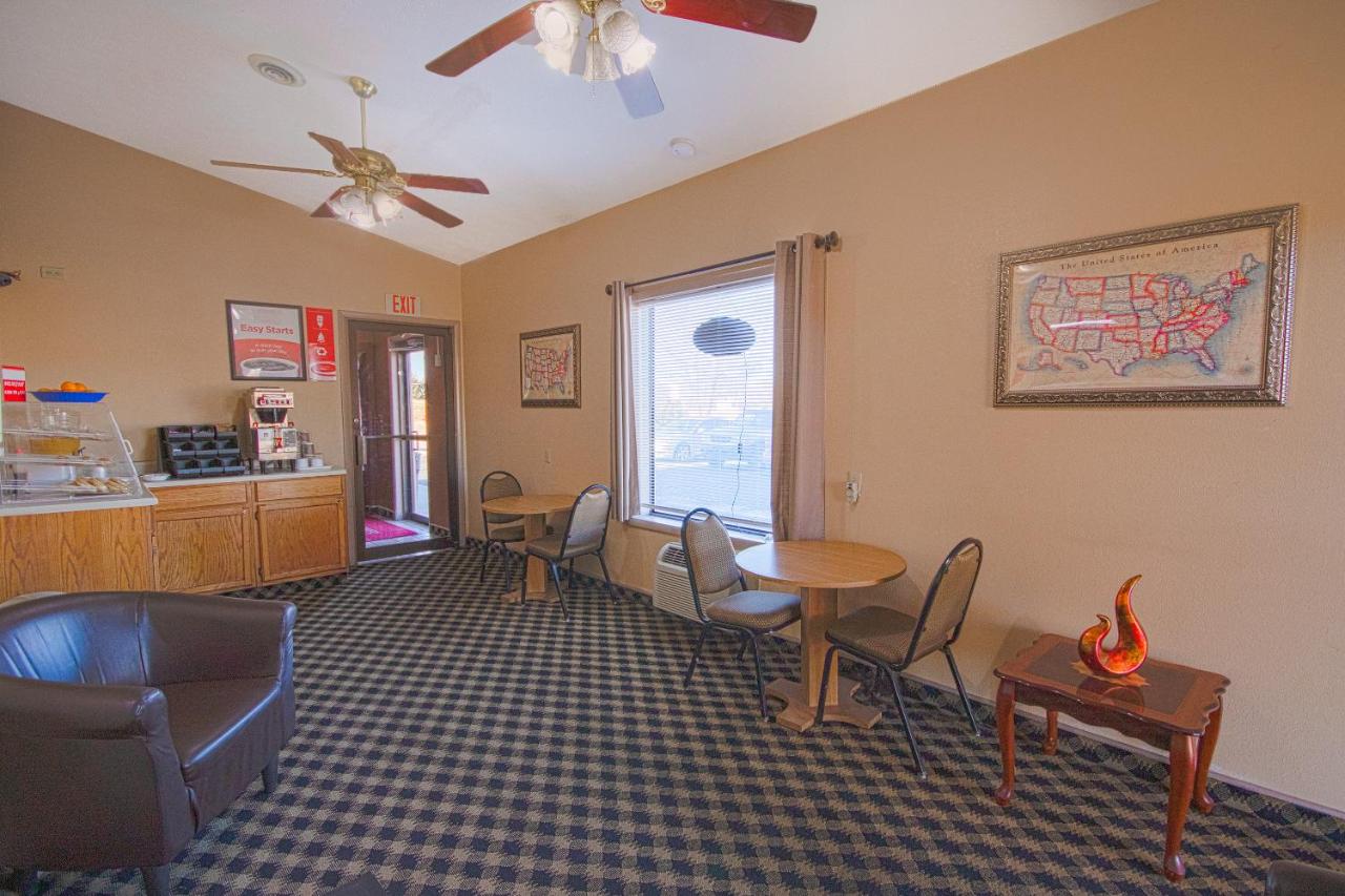  | Love Hotels Junction City KS Near Fort Riley By OYO