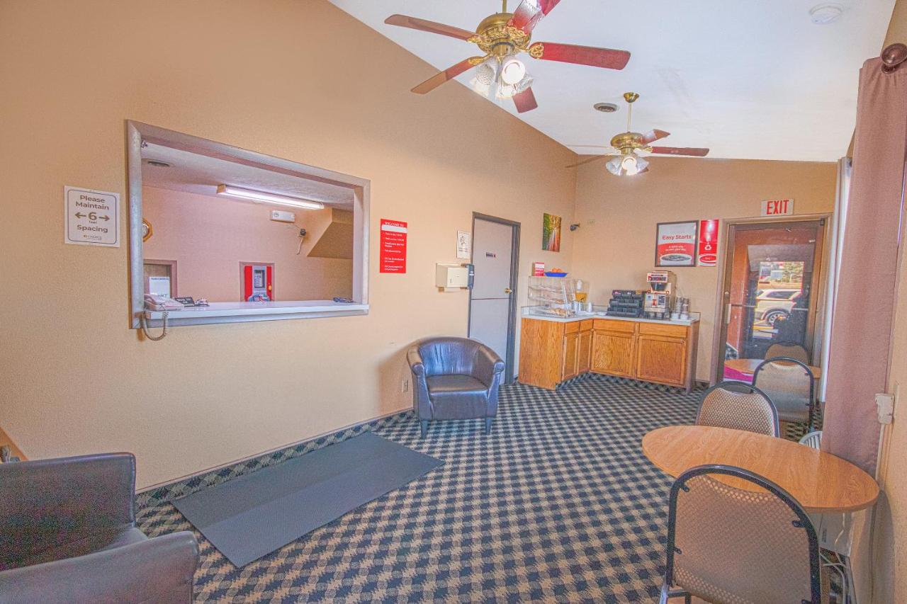  | Love Hotels Junction City KS Near Fort Riley By OYO