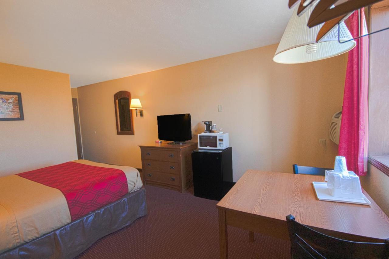  | Love Hotels Junction City KS Near Fort Riley By OYO