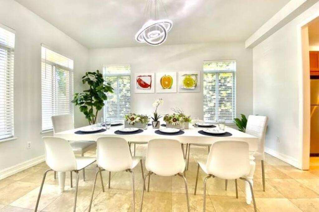 | LUXURY FAMILY VILLA with POOL 5 bed/4 bath
