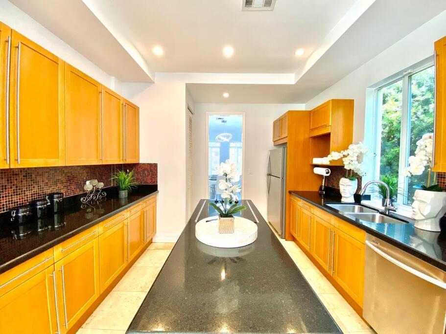 | LUXURY FAMILY VILLA with POOL 5 bed/4 bath