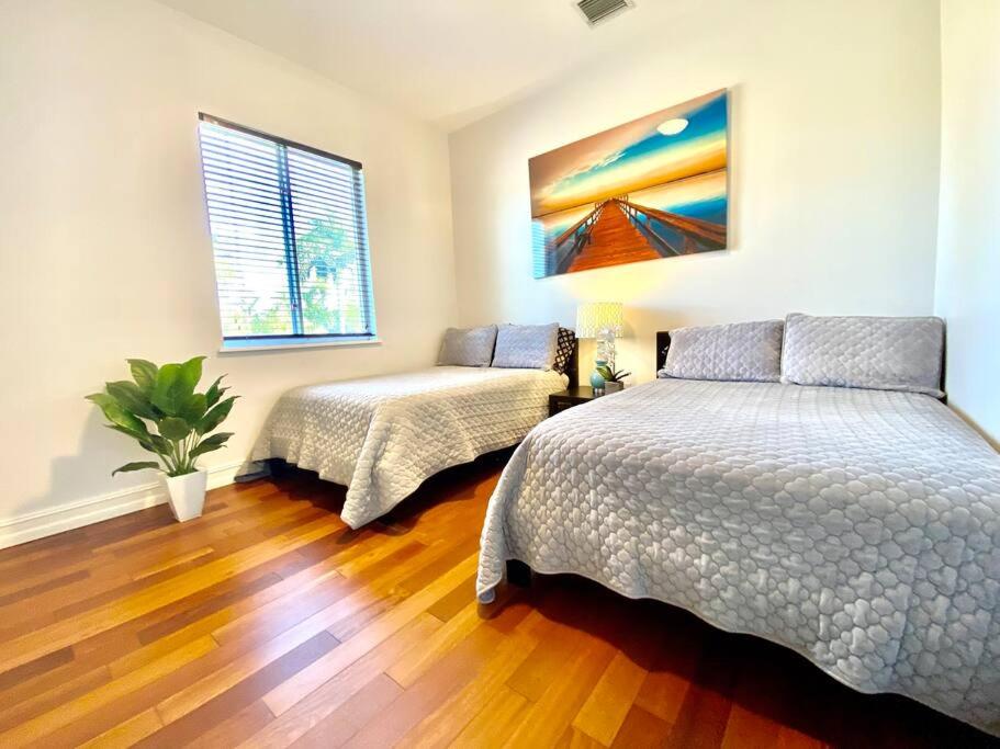 | LUXURY FAMILY VILLA with POOL 5 bed/4 bath