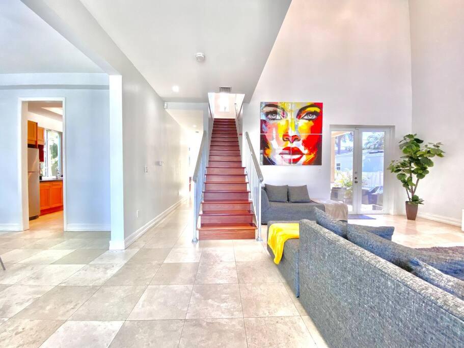 | LUXURY FAMILY VILLA with POOL 5 bed/4 bath