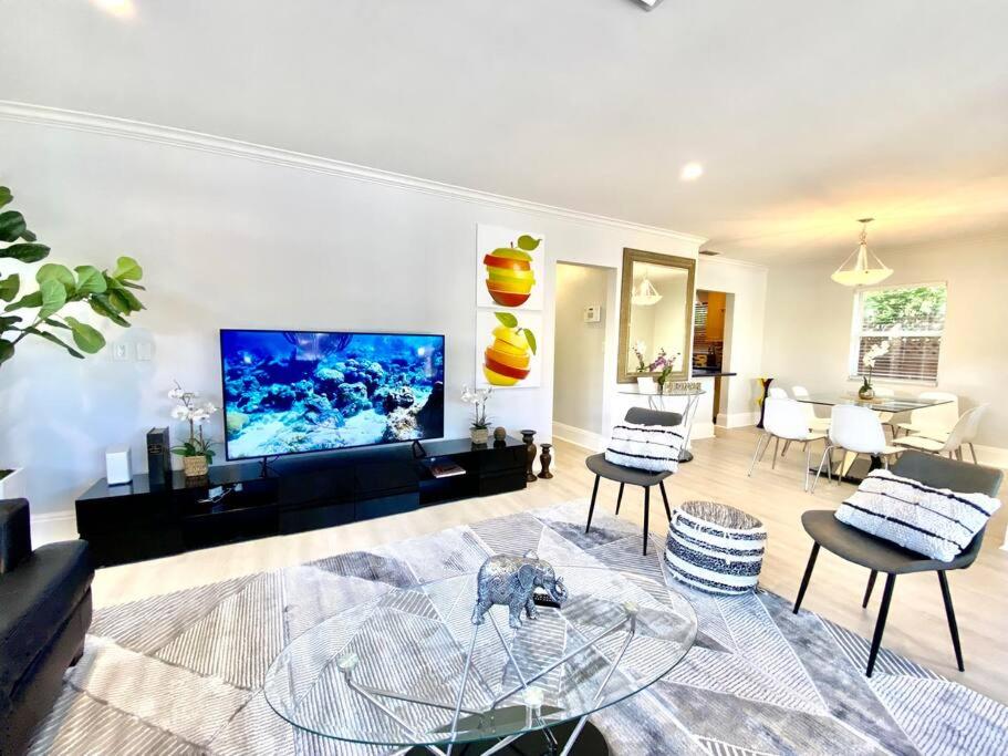 | NEW FAMILY VILLA WITH POOL