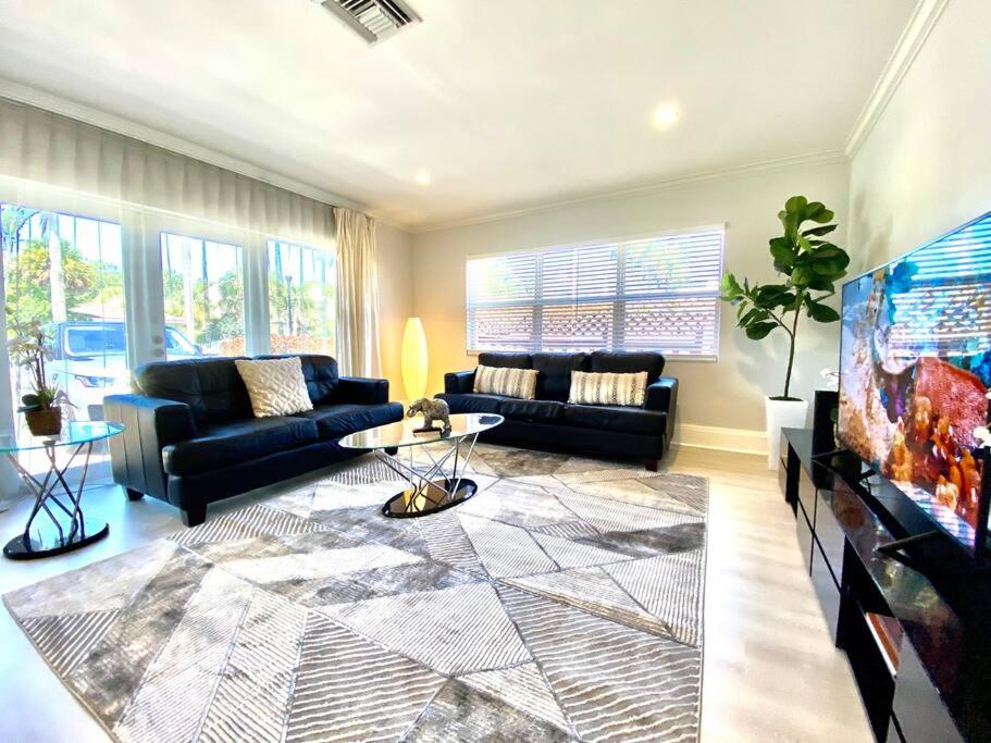 | NEW FAMILY VILLA WITH POOL