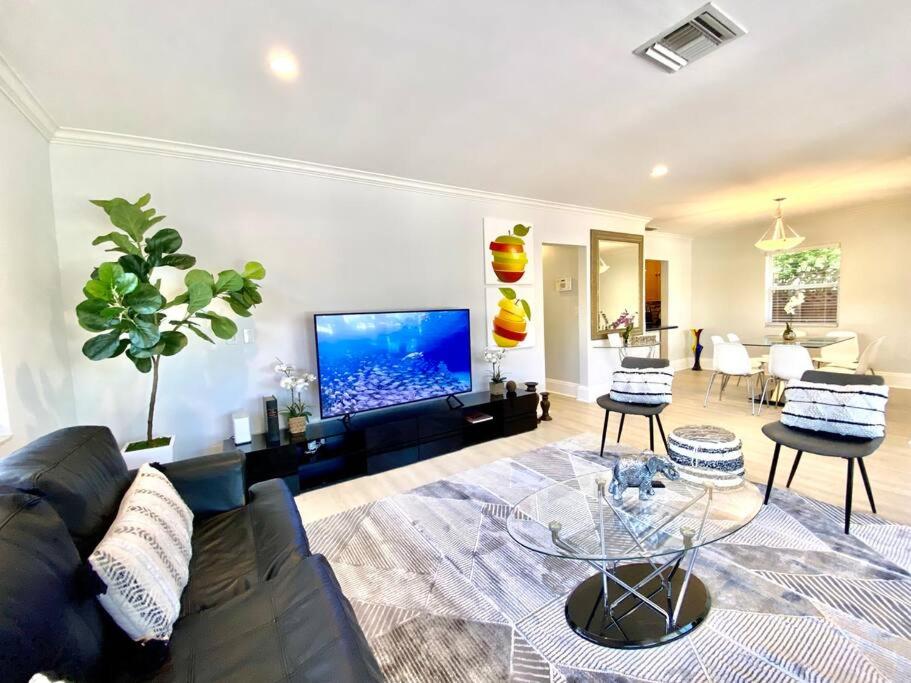 | NEW FAMILY VILLA WITH POOL