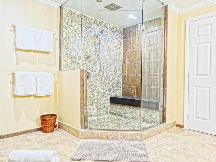 | NEW FAMILY VILLA WITH POOL