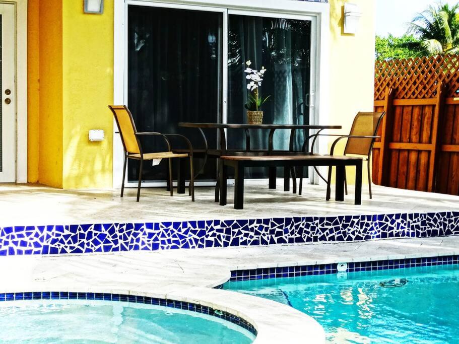 | NEW FAMILY VILLA WITH POOL