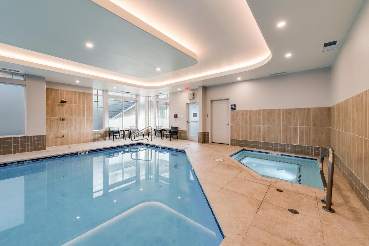 | Hallmark Resort in Cannon Beach