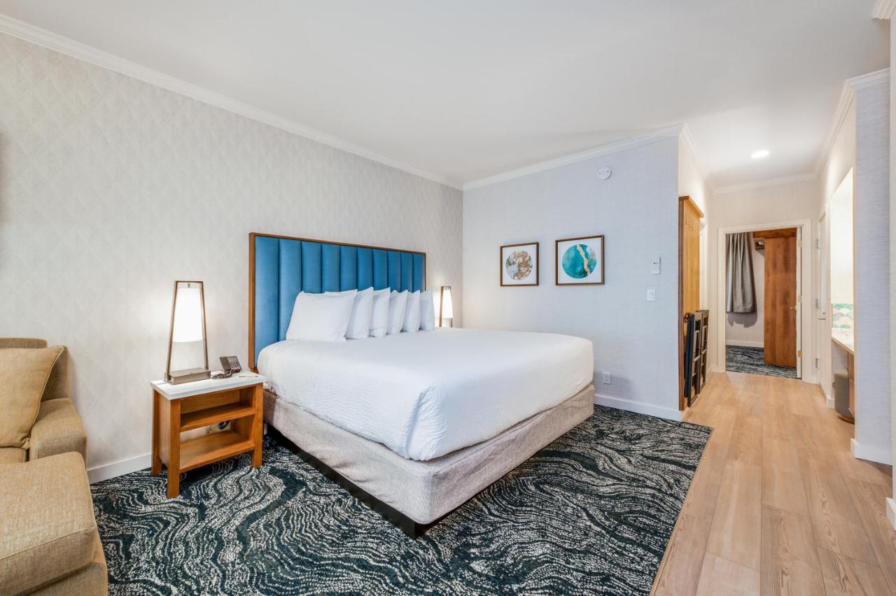 | Hallmark Resort in Cannon Beach
