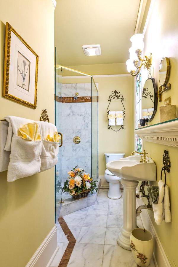  | Cedar House Inn