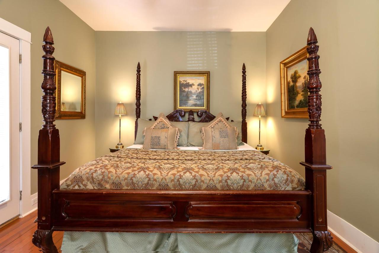 | Cedar House Inn