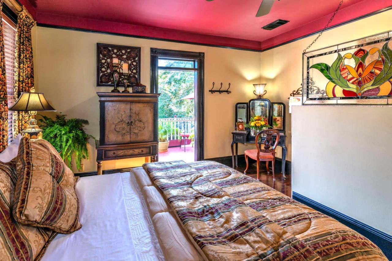  | Cedar House Inn