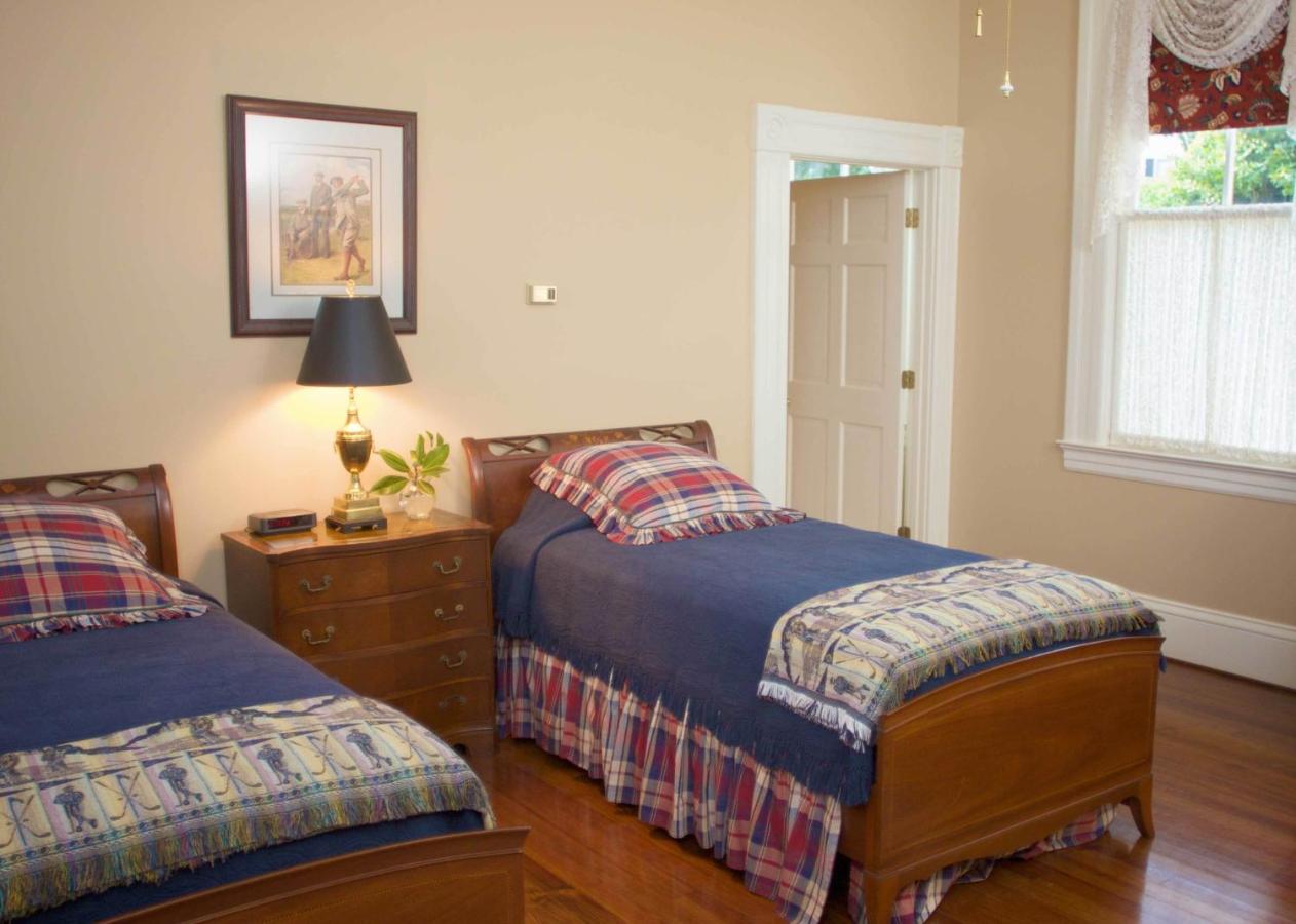  | Lookaway Inn