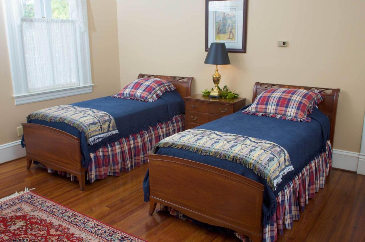  | Lookaway Inn