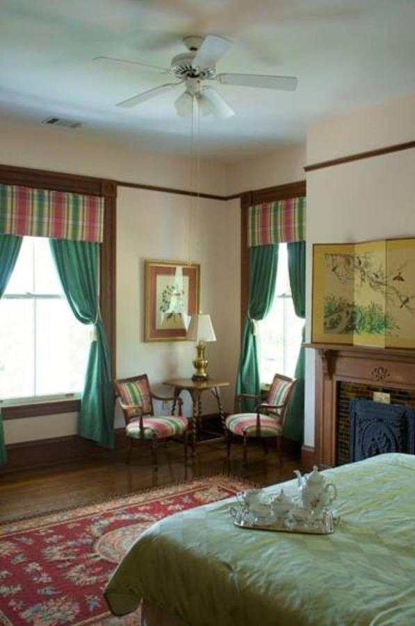  | Lookaway Inn
