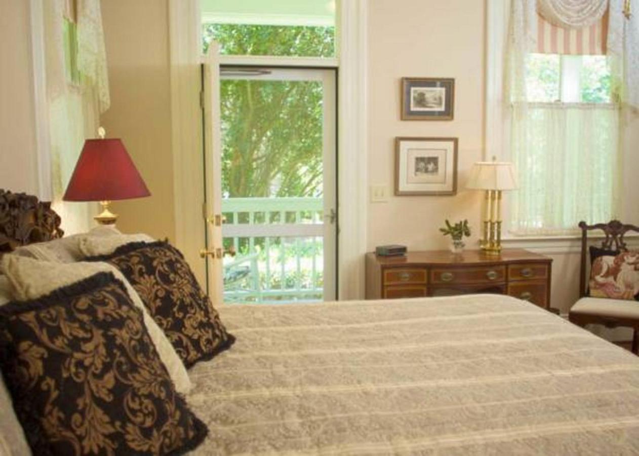  | Lookaway Inn