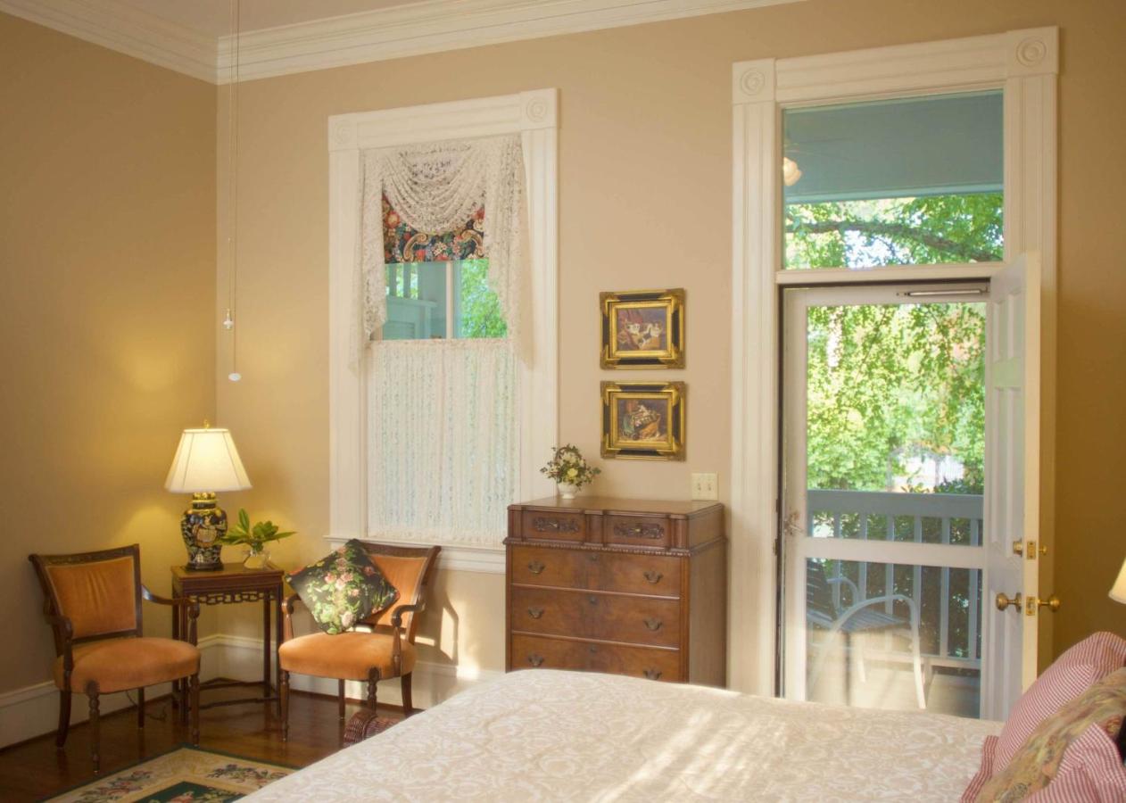  | Lookaway Inn