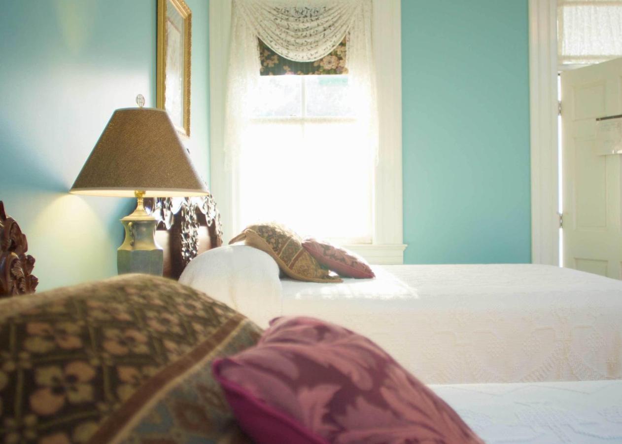  | Lookaway Inn